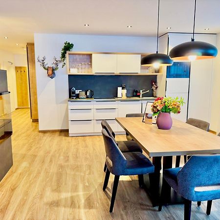 Alpenstolz Damuels Haus 4 - Stilvoll Urlauben In Den Bergen Lejlighed Eksteriør billede